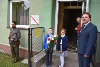 Dzieci z kwiatami